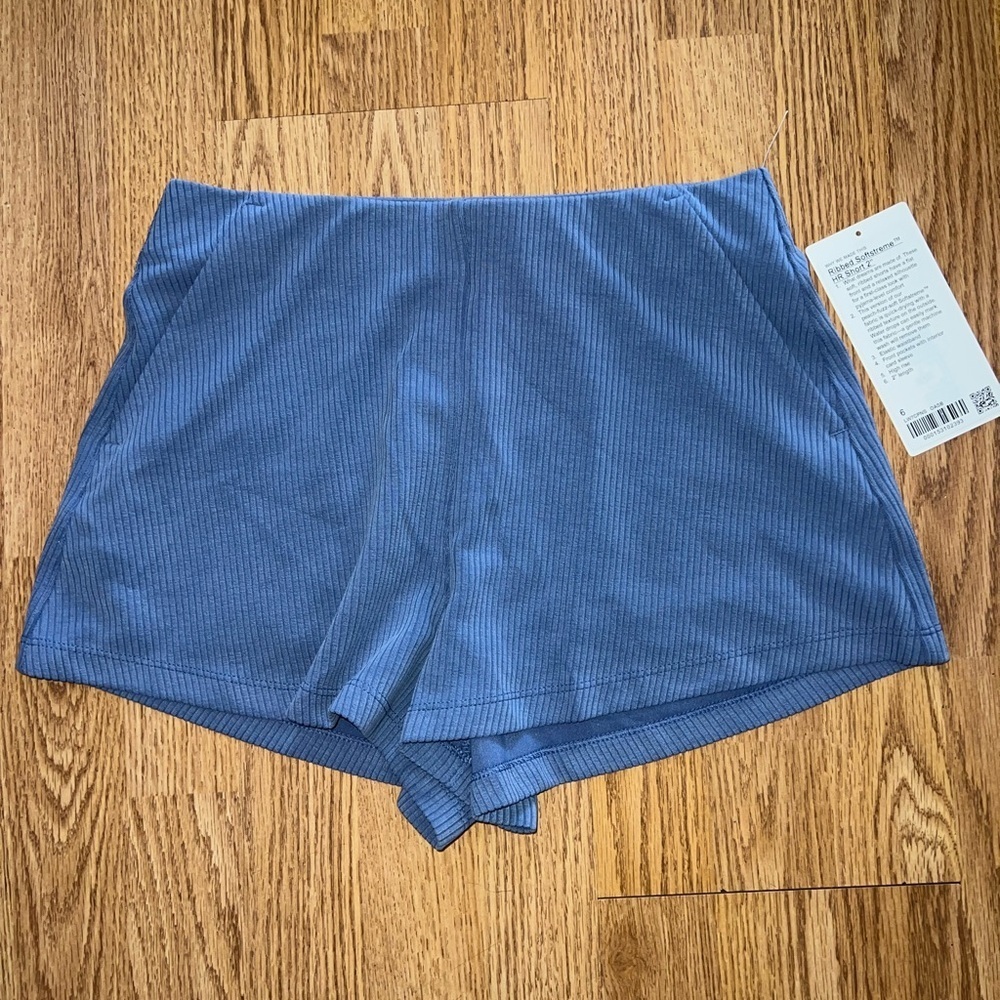 Lululemon Shorts - Picture 2 of 7